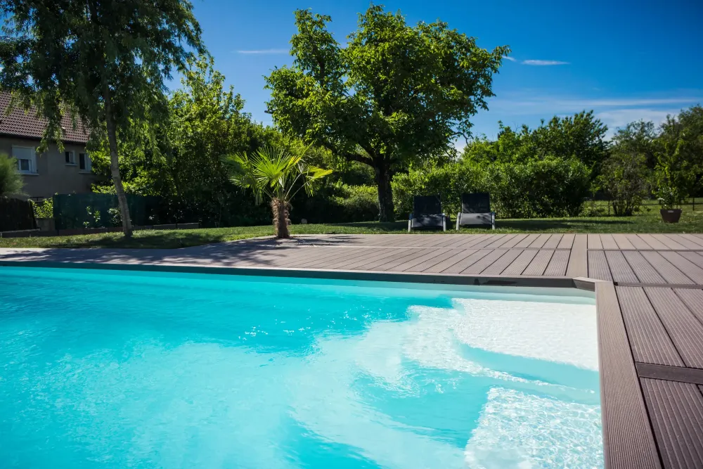 Pisciniste près de Remoulins