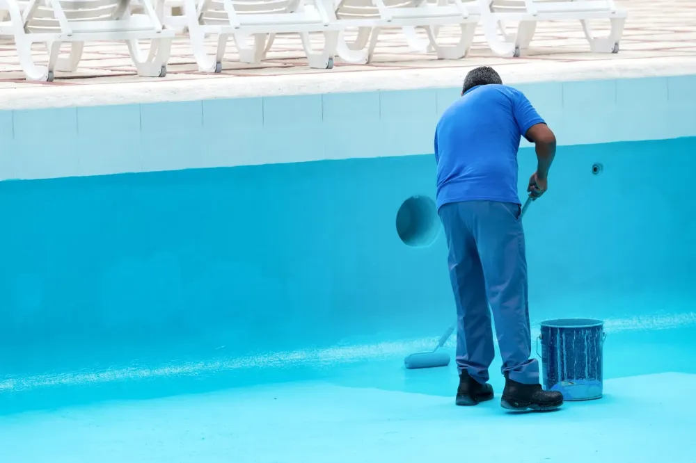 Peinture piscine près de Remoulins