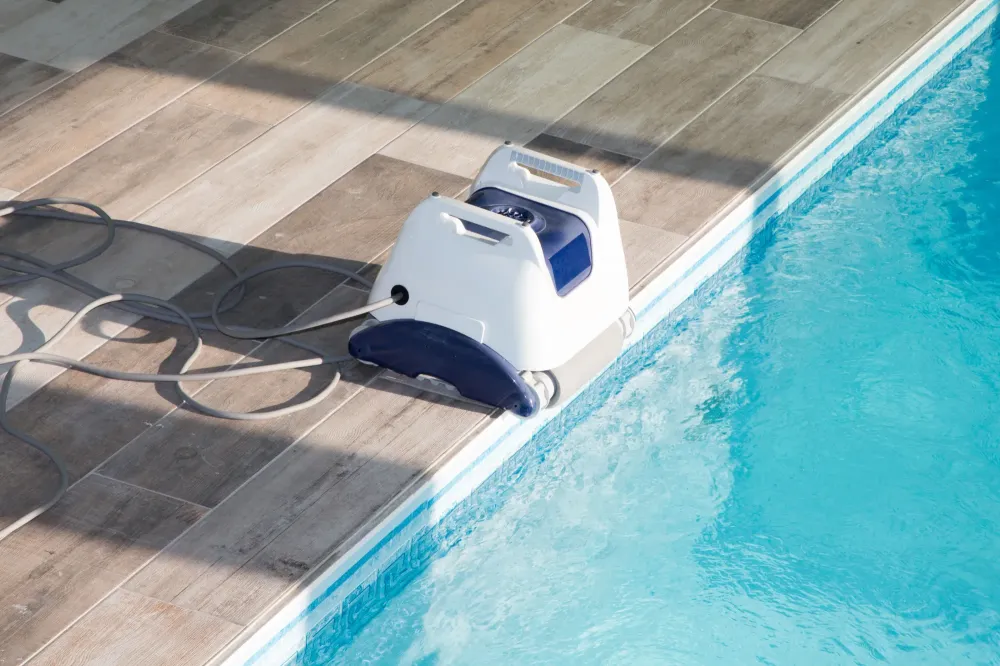 Nettoyage piscine près de Remoulins